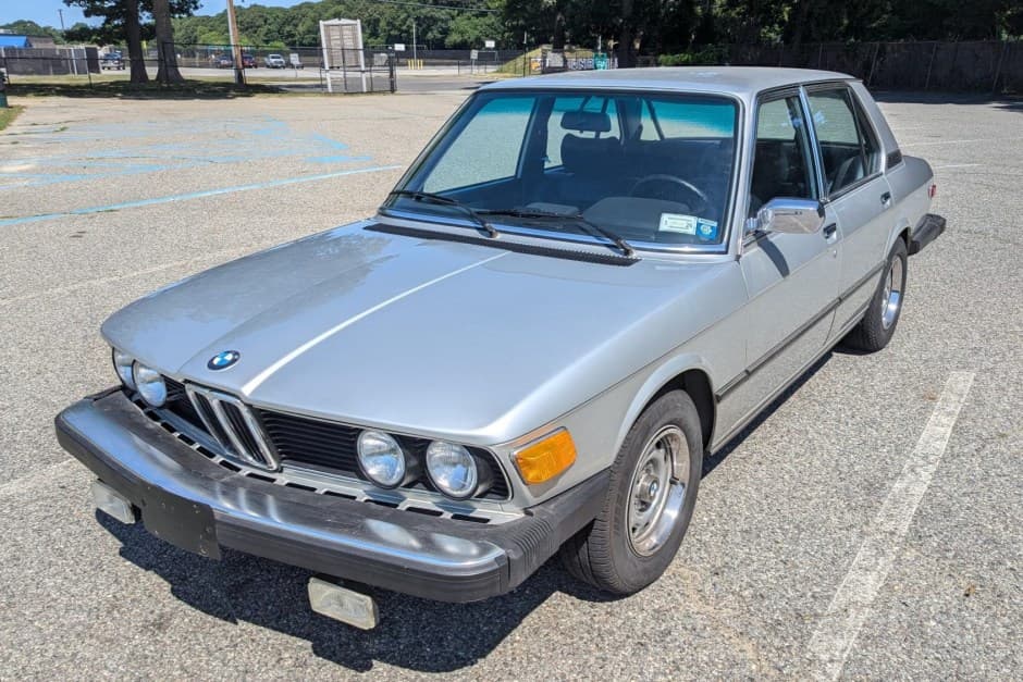 1979 BMW E12 5-Series sold for $9,650
