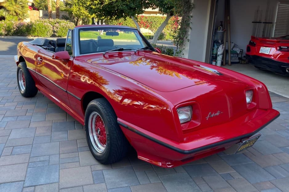 1989 Studebaker Avanti sold for $17,500