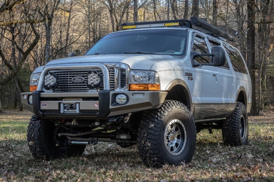2000 Ford Excursion sold for $48,000