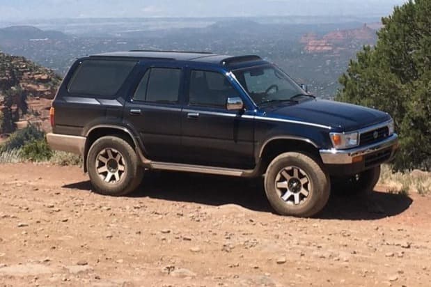 1993 Toyota 4Runner (N120) sold for $8,601