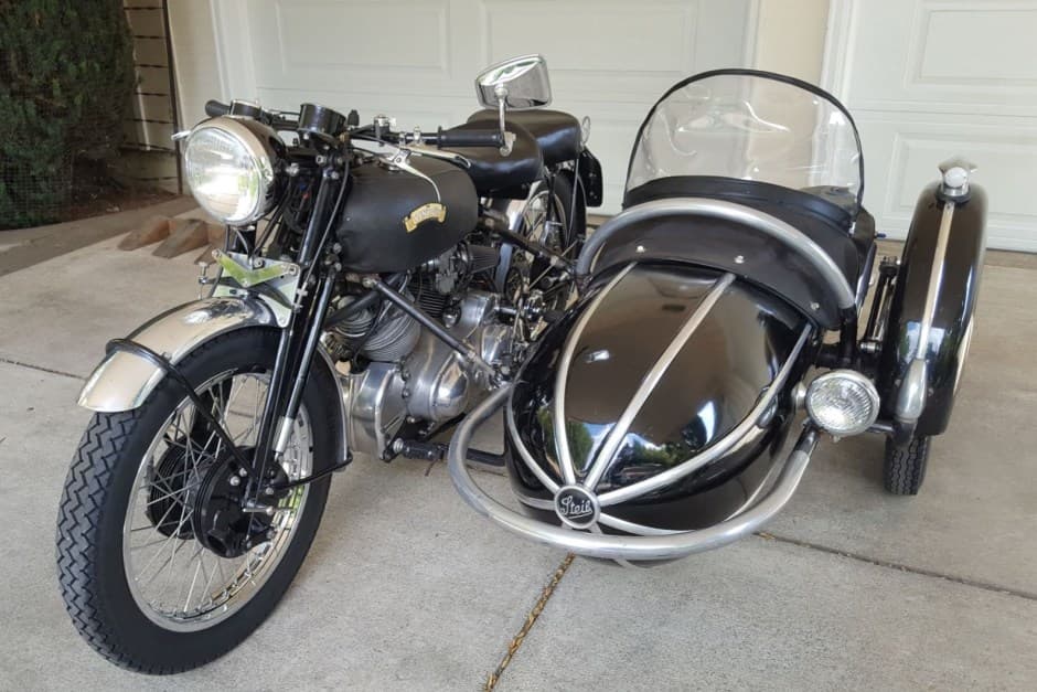 1954 Vincent Rapide sold for $66,000