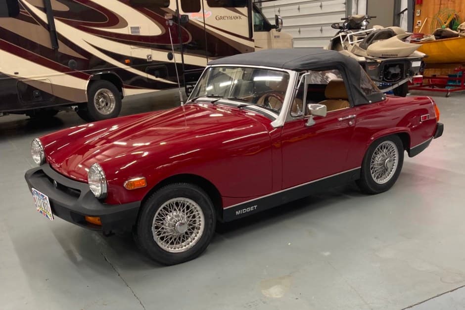 1977 MG Midget sold for $13,453