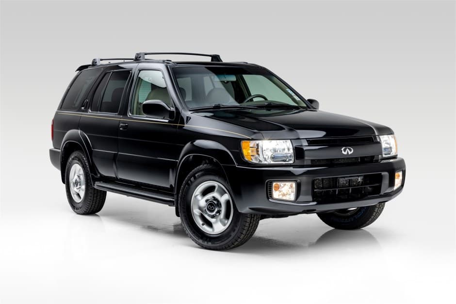 2001 Infiniti  sold for $17,500