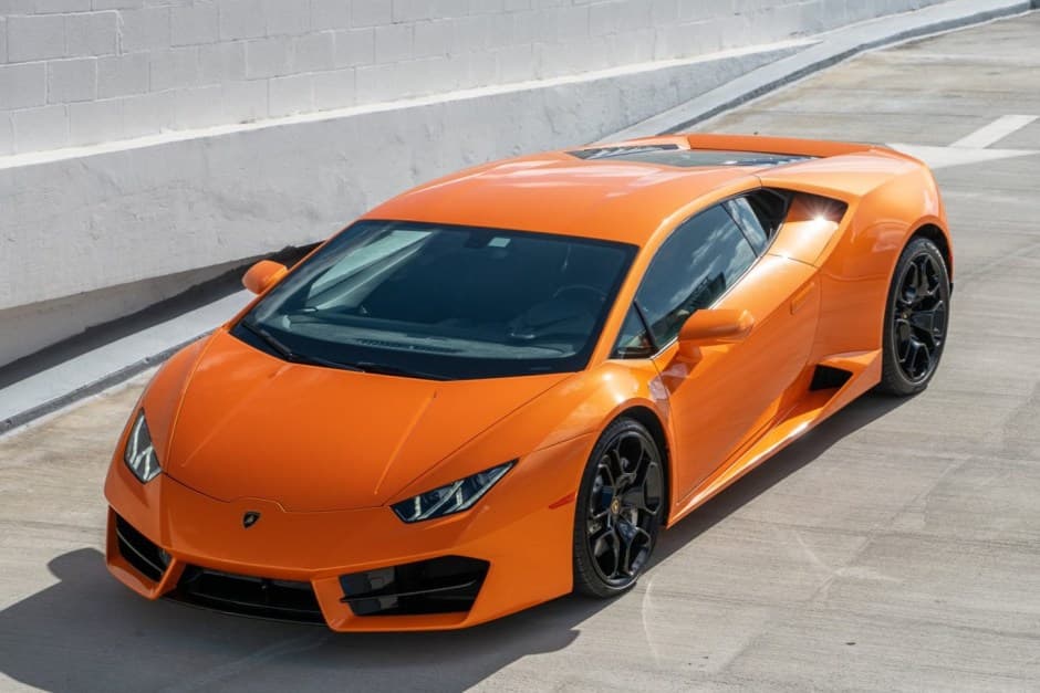 2016 Lamborghini Huracán sold for $234,000
