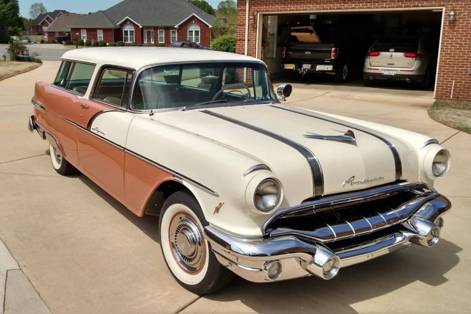 1956 Pontiac Safari sold for $51,002