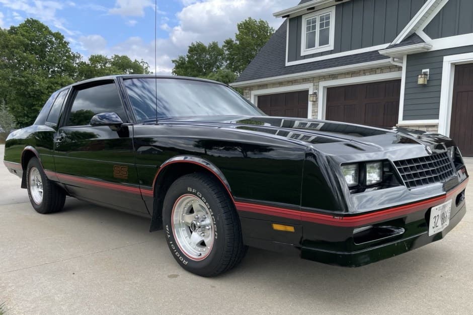 1987 Chevrolet Monte Carlo sold for $17,888