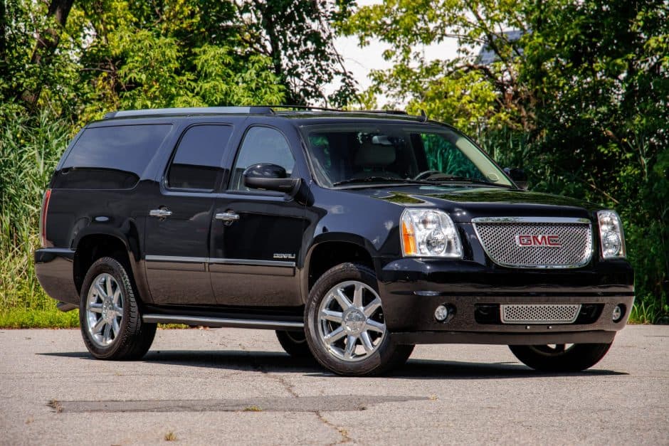 2012 GMC Yukon GMT900 sold for $39,500
