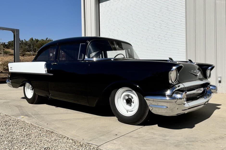 1957 Chevrolet Tri-5 sold for $30,000