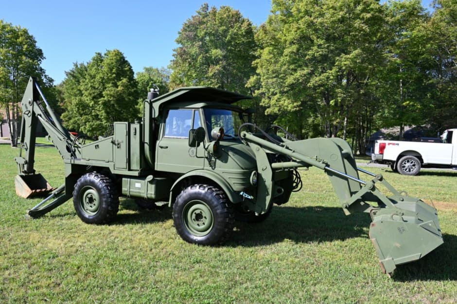 1987 Mercedes-Benz Unimog sold for $42,500
