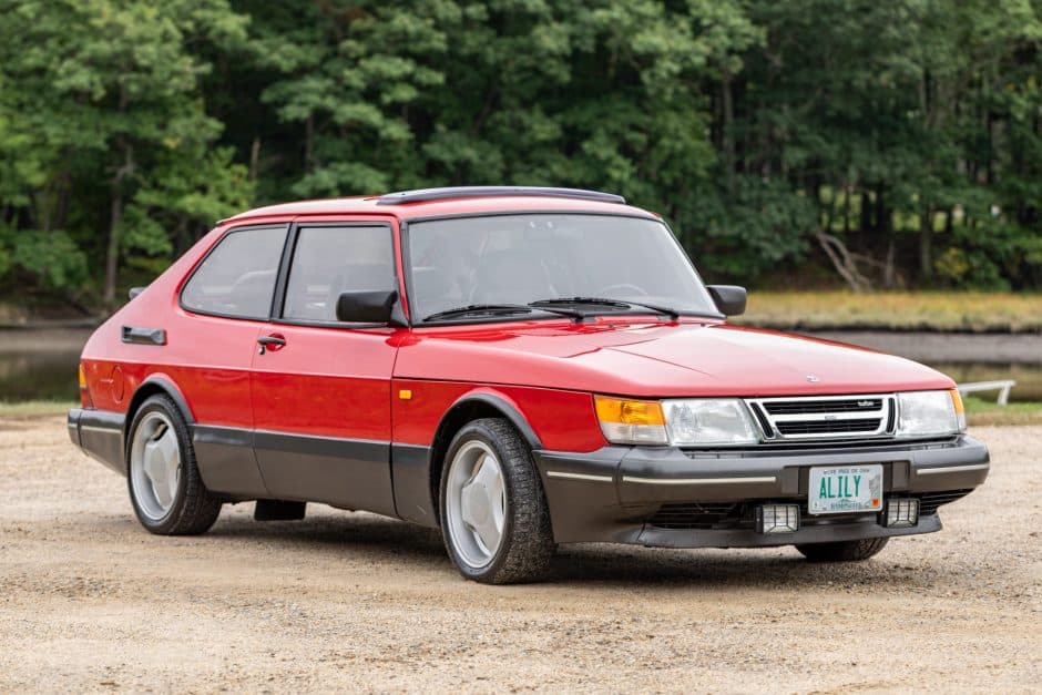 1990 Saab 900 sold for $33,000