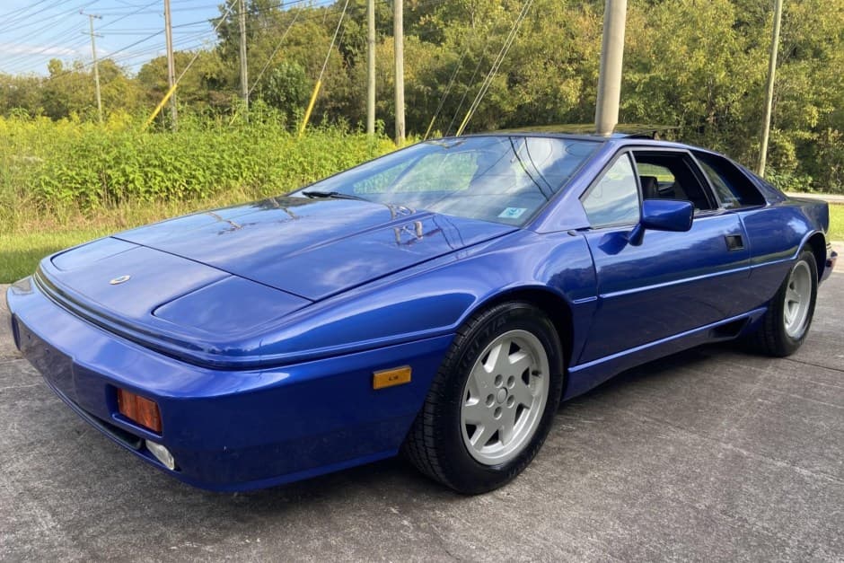 1988 Lotus Esprit sold for $19,250