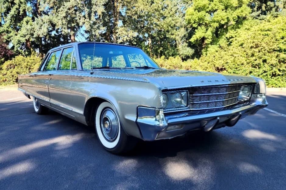 1965 Chrysler New Yorker sold for $8,000