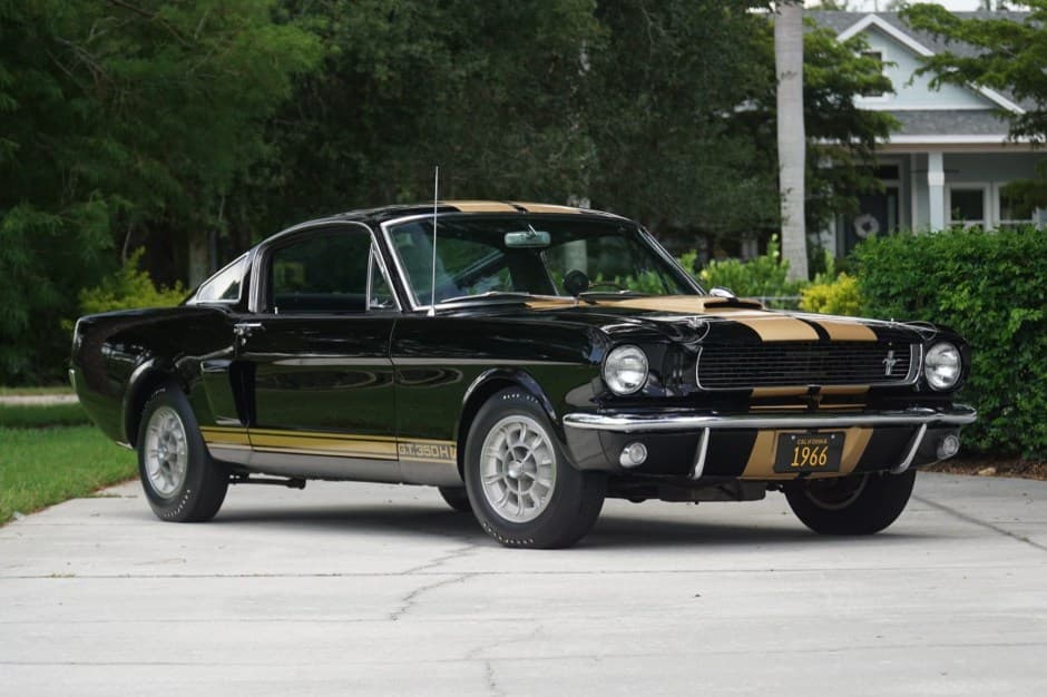 1966 Shelby Mustang GT350 & GT500 sold for $132,000