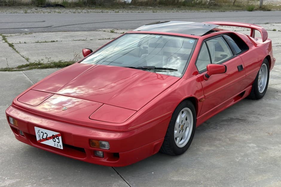 1989 Lotus Esprit sold for $23,500