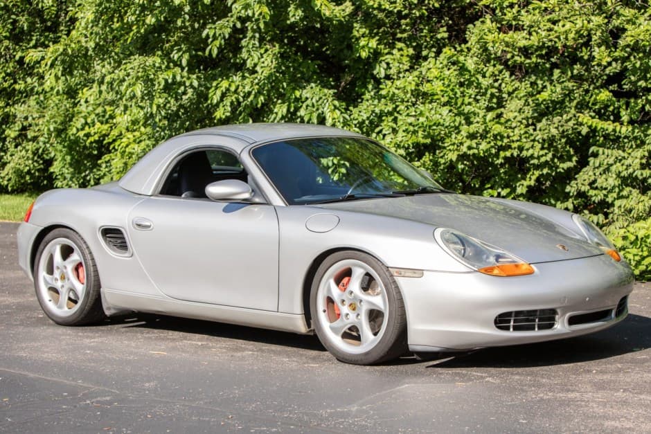 2002 Porsche 986 Boxster sold for $15,750