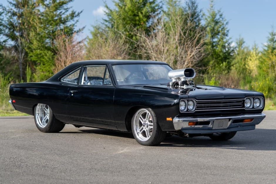 1969 Plymouth Road Runner sold for $52,000