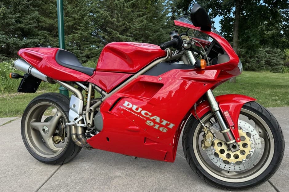 1995 Ducati 916 sold for $26,250