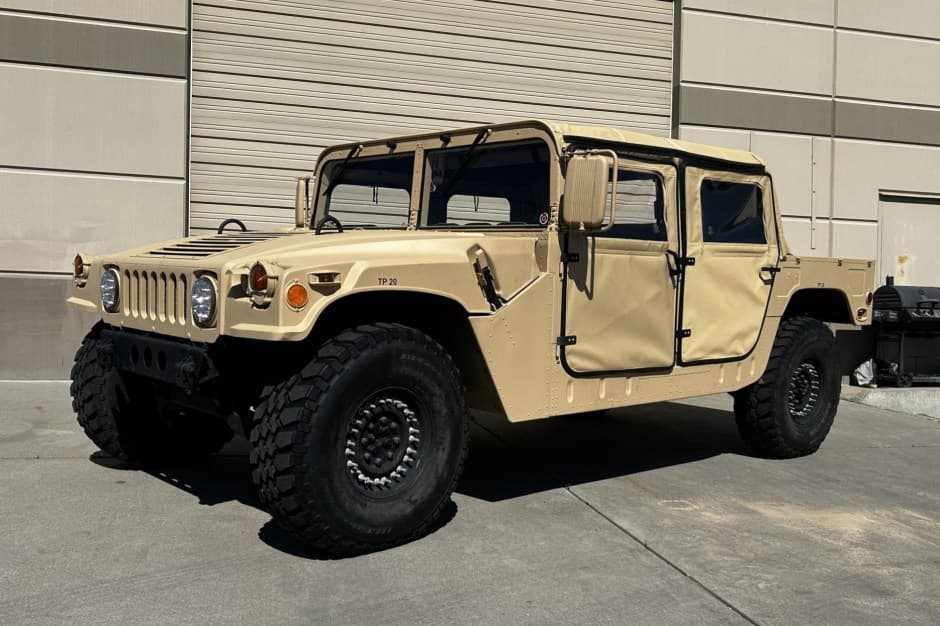 1993 Hummer HMMWV/Humvee sold for $15,500