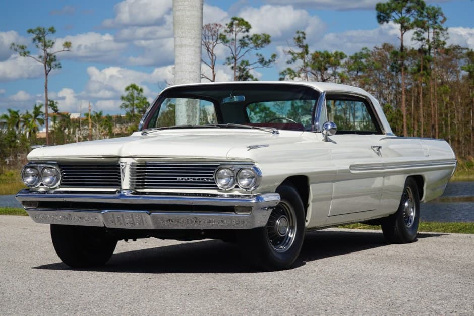 1962 Pontiac Catalina sold for $174,000