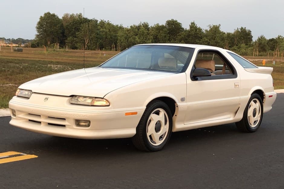 1992 Dodge Daytona & Chrysler Laser sold for $8,000