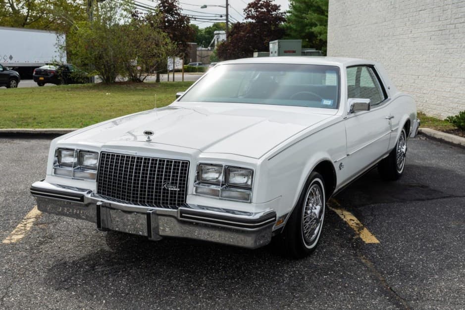 1983 Buick Riviera sold for $10,500