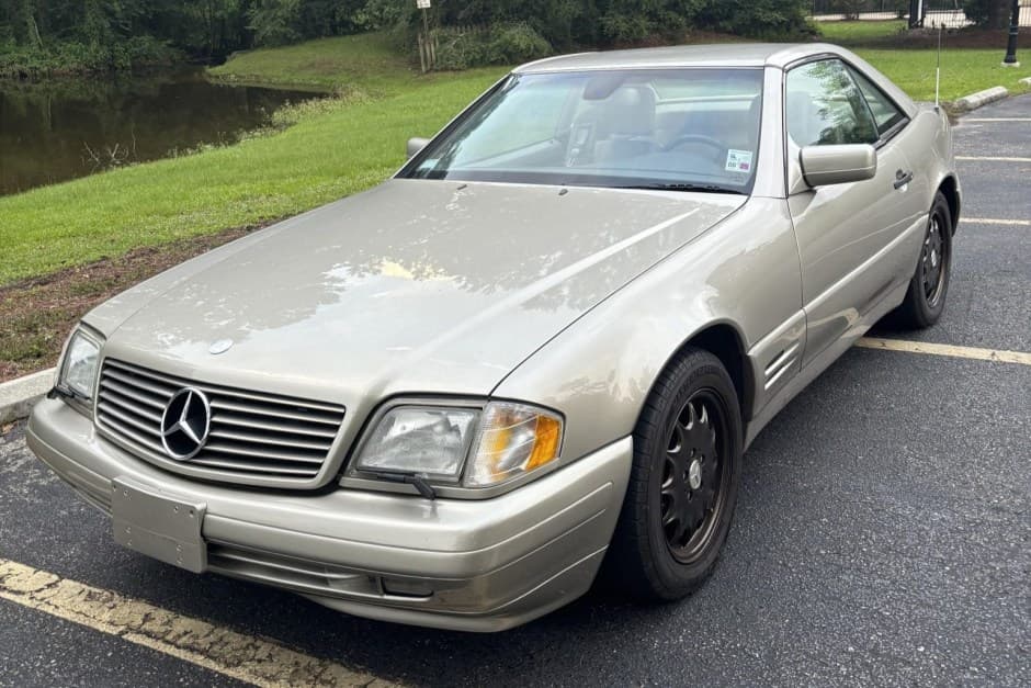 1997 Mercedes-Benz R129 SL sold for $7,142