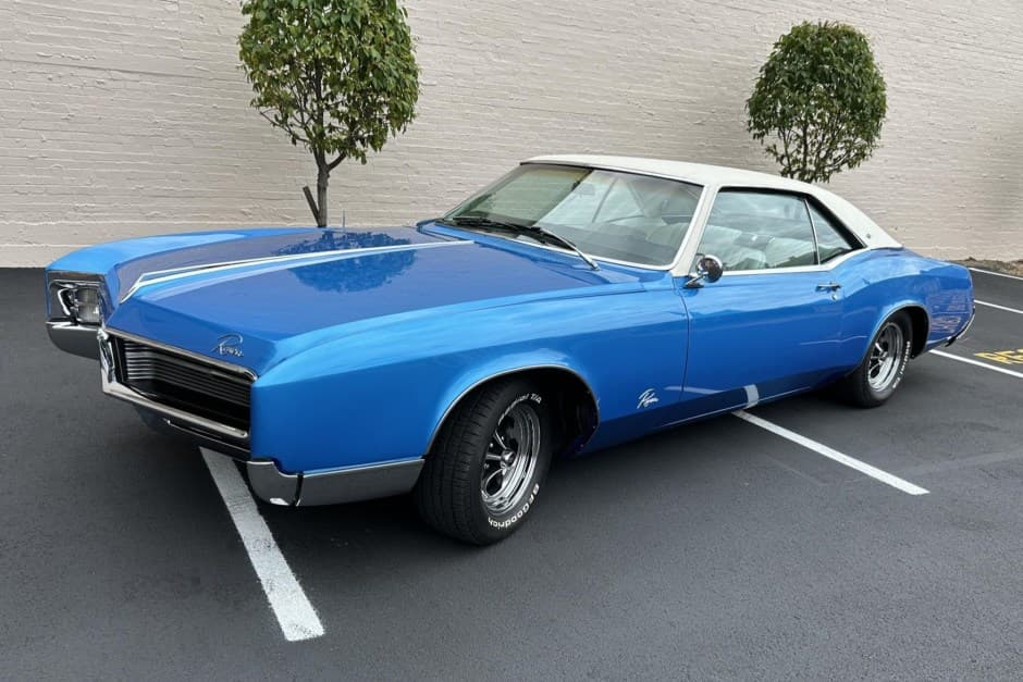 1967 Buick Riviera sold for $15,000