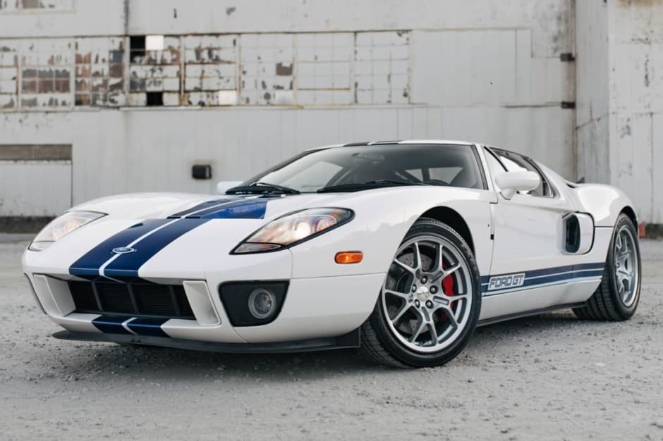 2005 Ford GT 1st Generation sold for $370,000