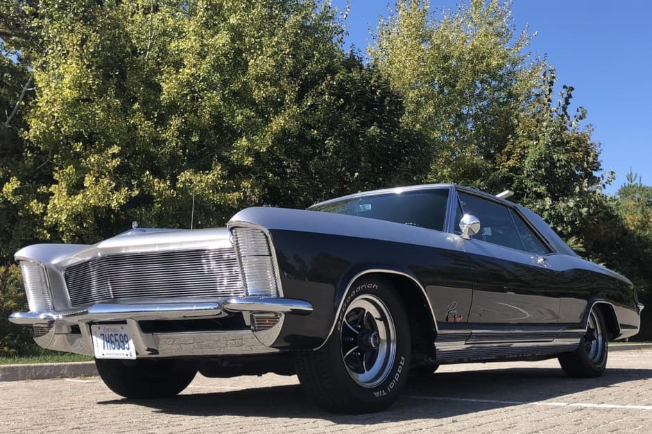 1965 Buick Riviera sold for $34,250