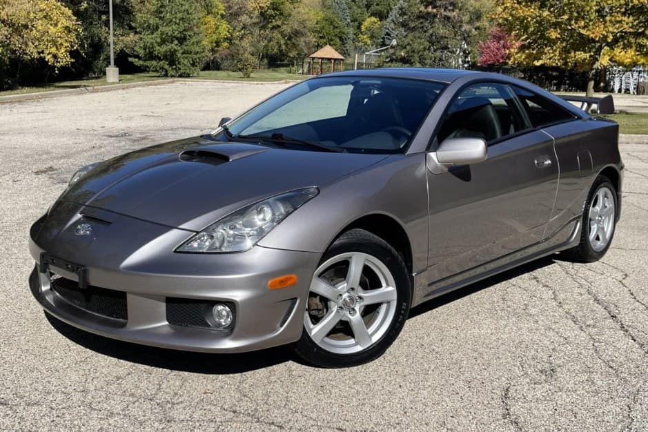 2005 Toyota Celica sold for $11,250