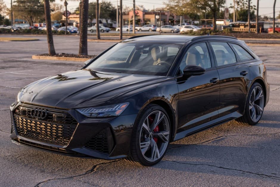 2021 Audi RS6 sold for $106,111