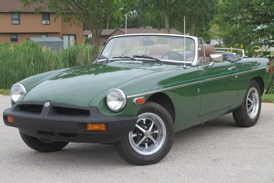 1977 MG MGB sold for $5,350
