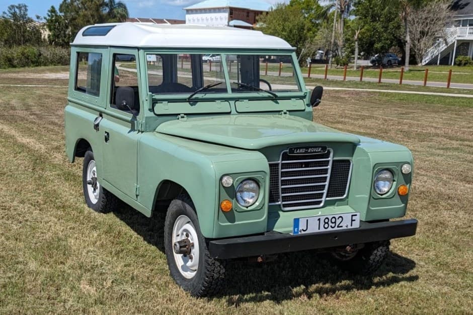1980 Land Rover Series 88 sold for $18,500
