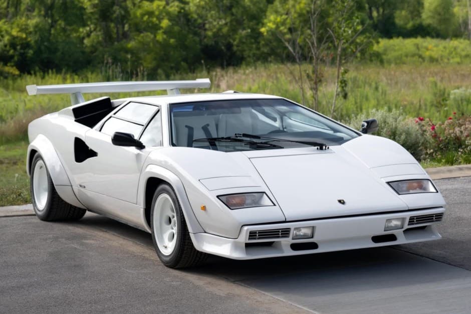 1987 Lamborghini Countach sold for $699,000