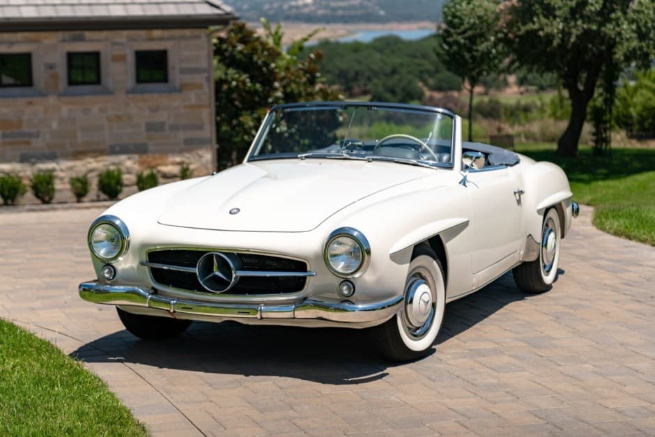 1958 Mercedes-Benz 190SL sold for $165,000