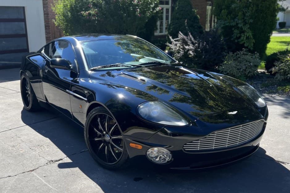 2003 Aston Martin Vanquish sold for $43,750