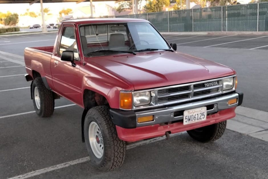 1988 Toyota Pickup (N50/N60/N70 1984-1988) sold for $13,250