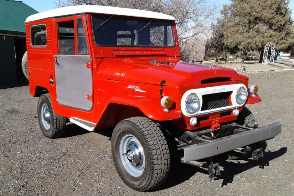 1961 Toyota Land Cruiser FJ40 sold for $22,000