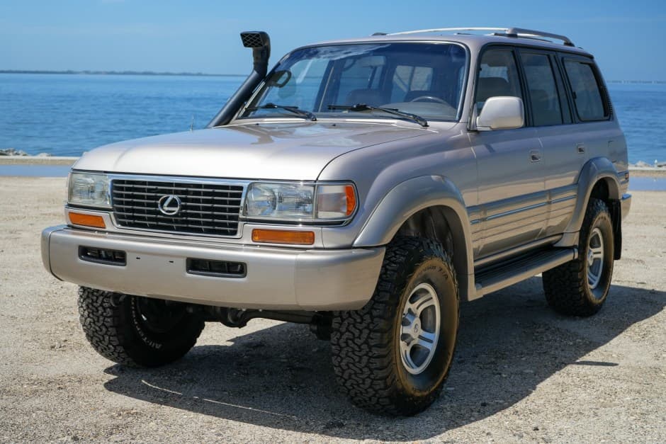 1997 Lexus LX450 sold for $32,740
