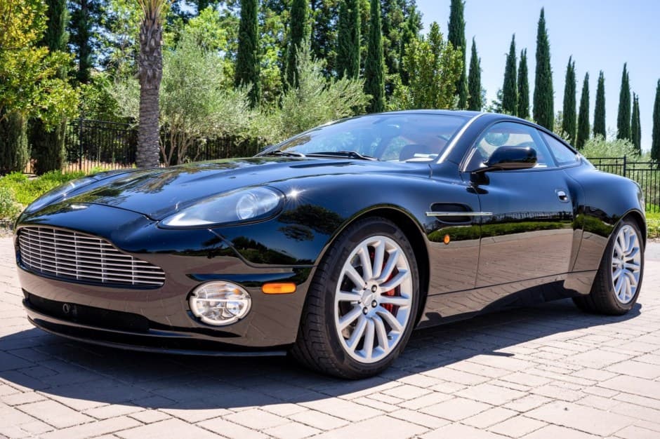 2003 Aston Martin Vanquish sold for $40,500