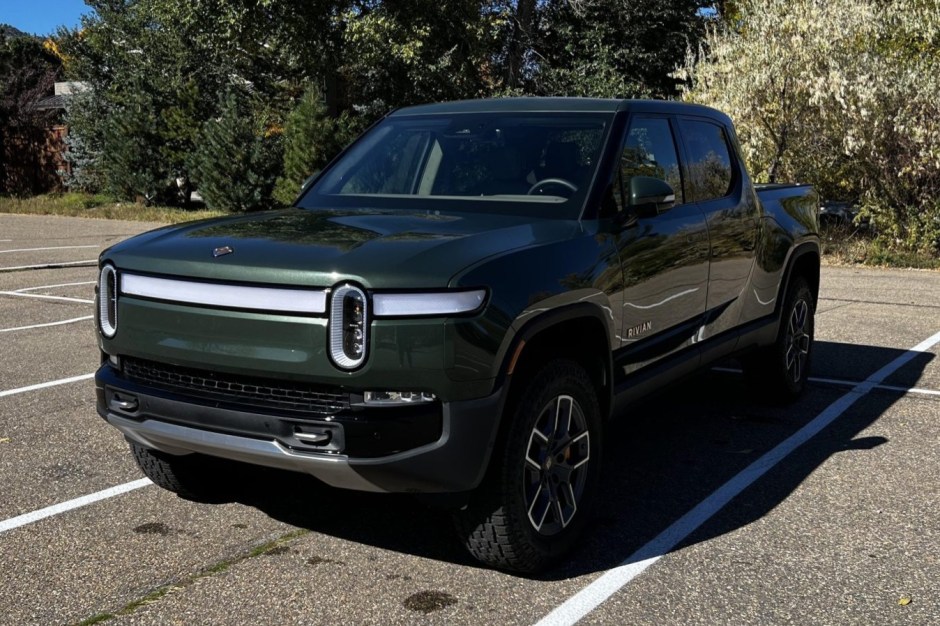 2022 Rivian R1T sold for $105,000