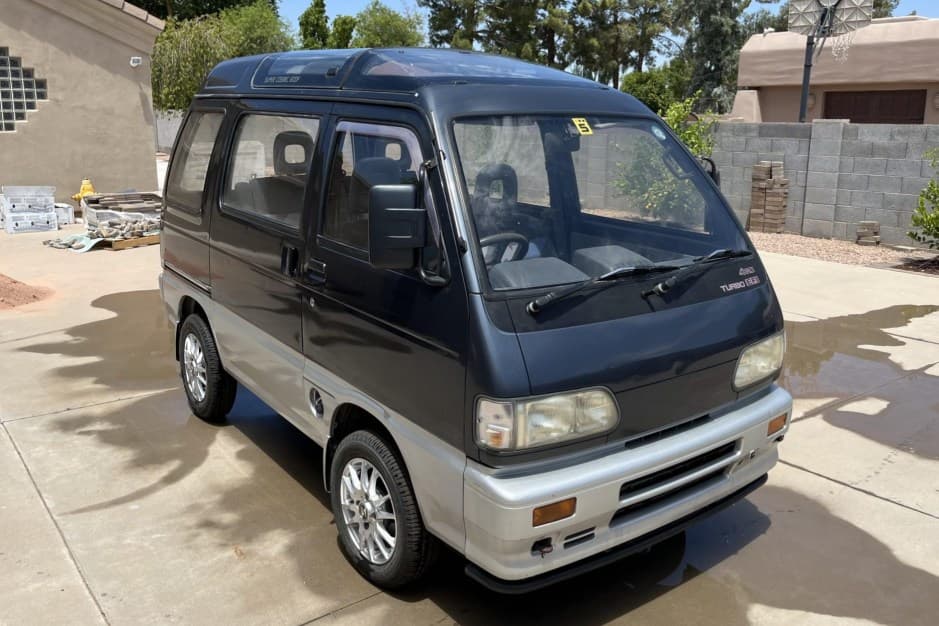 1992 Daihatsu Hijet sold for $6,600