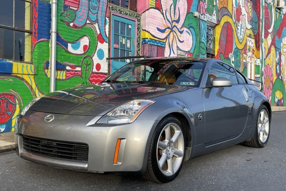 2003 Nissan 350Z sold for $14,750