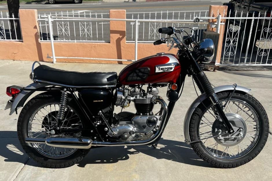 1969 Triumph Bonneville T120 sold for $15,000