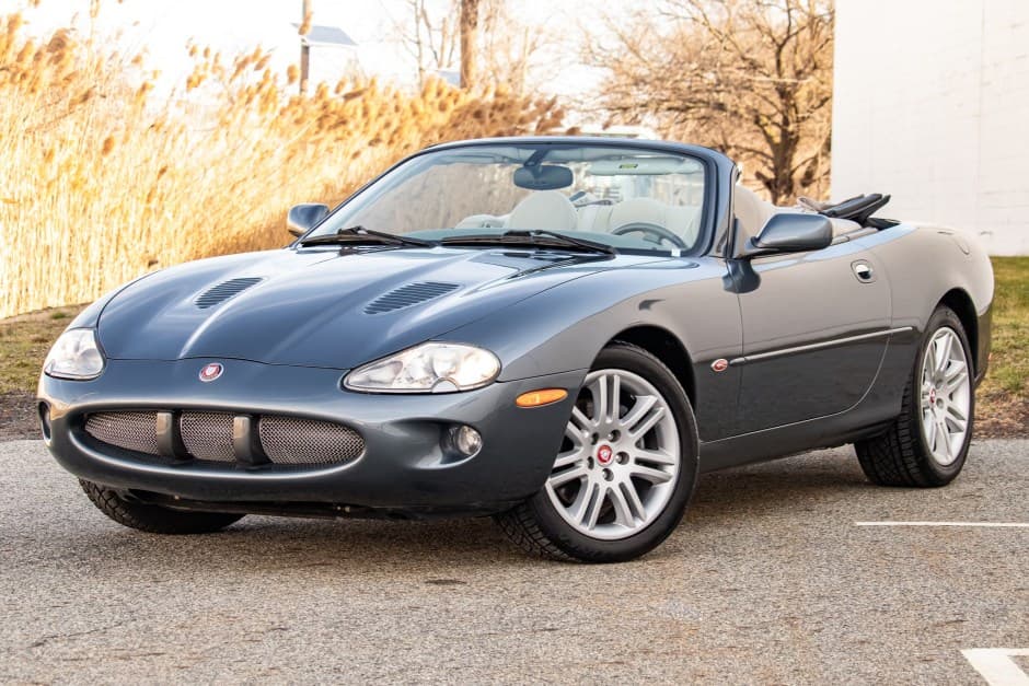 2000 Jaguar XKR sold for $13,000