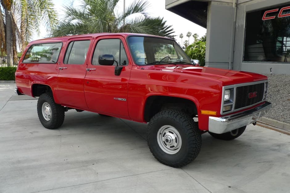 1991 GMC Suburban (1973-1991) sold for $19,055