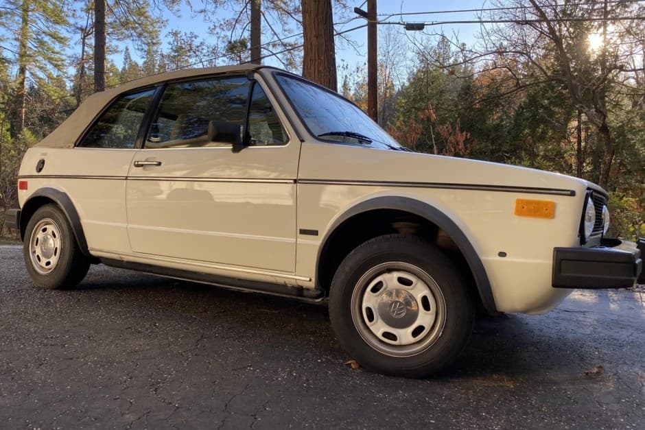 1985 Volkswagen Golf/Rabbit Cabriolet sold for $8,150