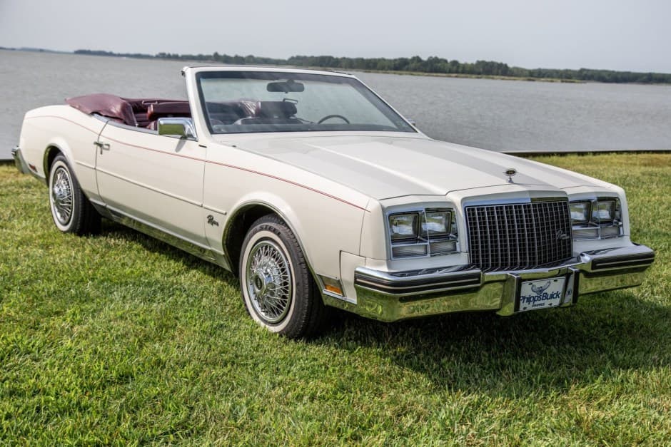 1983 Buick Riviera sold for $12,500