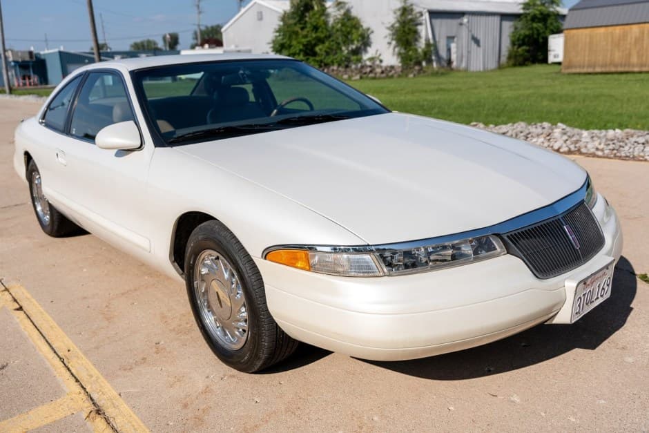 1996 Lincoln Mark VIII sold for $9,500