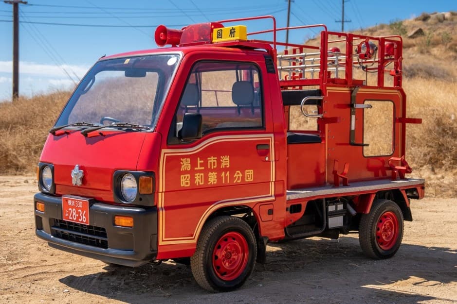 1991 Subaru Sambar sold for $9,900